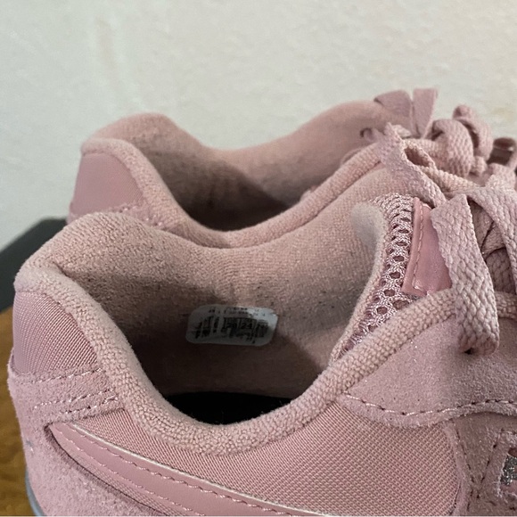 Reebok Harman Women's size 7 M Pink Suede Classic Work Shoes composite Toe - Picture 12 of 15